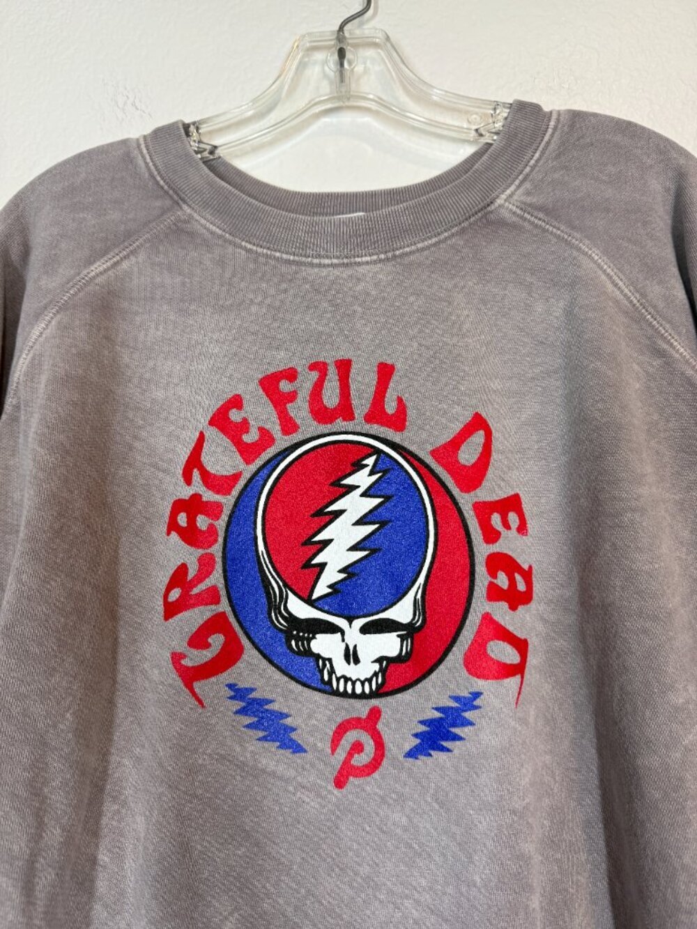 Peloton Grateful Dead Sweatshirt Steal Your Face Crewneck Gray Bear Sleeve Large - Picture 3 of 8